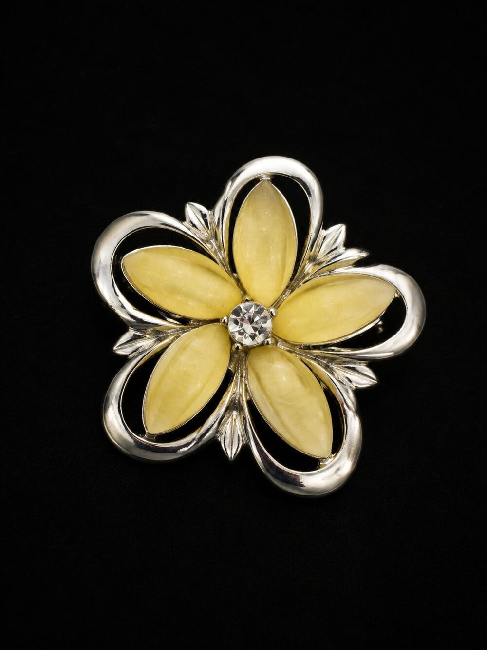 Vintage 1960s Yellow Thermoset Plastic Flower Brooch Silver Tone Chaton Accent